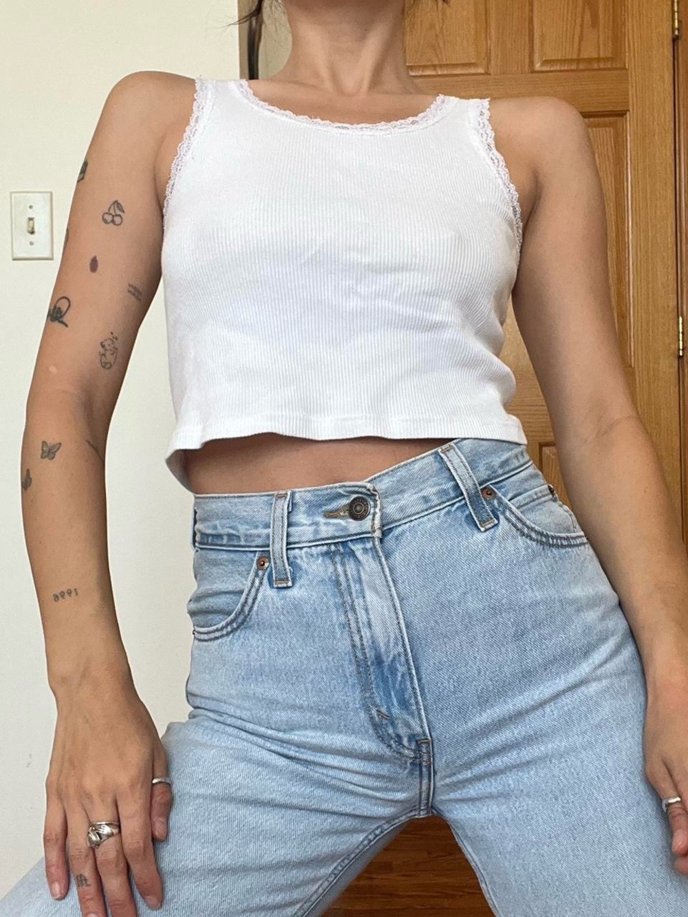 Classic White Ribbed Lace-Trim Crop Tank Top - Brandy Melville - Picture 2 of 4